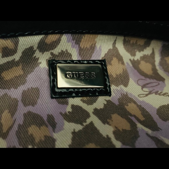 Guess studded black handbag with chain strap - Picture 6 of 8